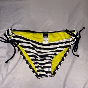 Women’s swim bottoms